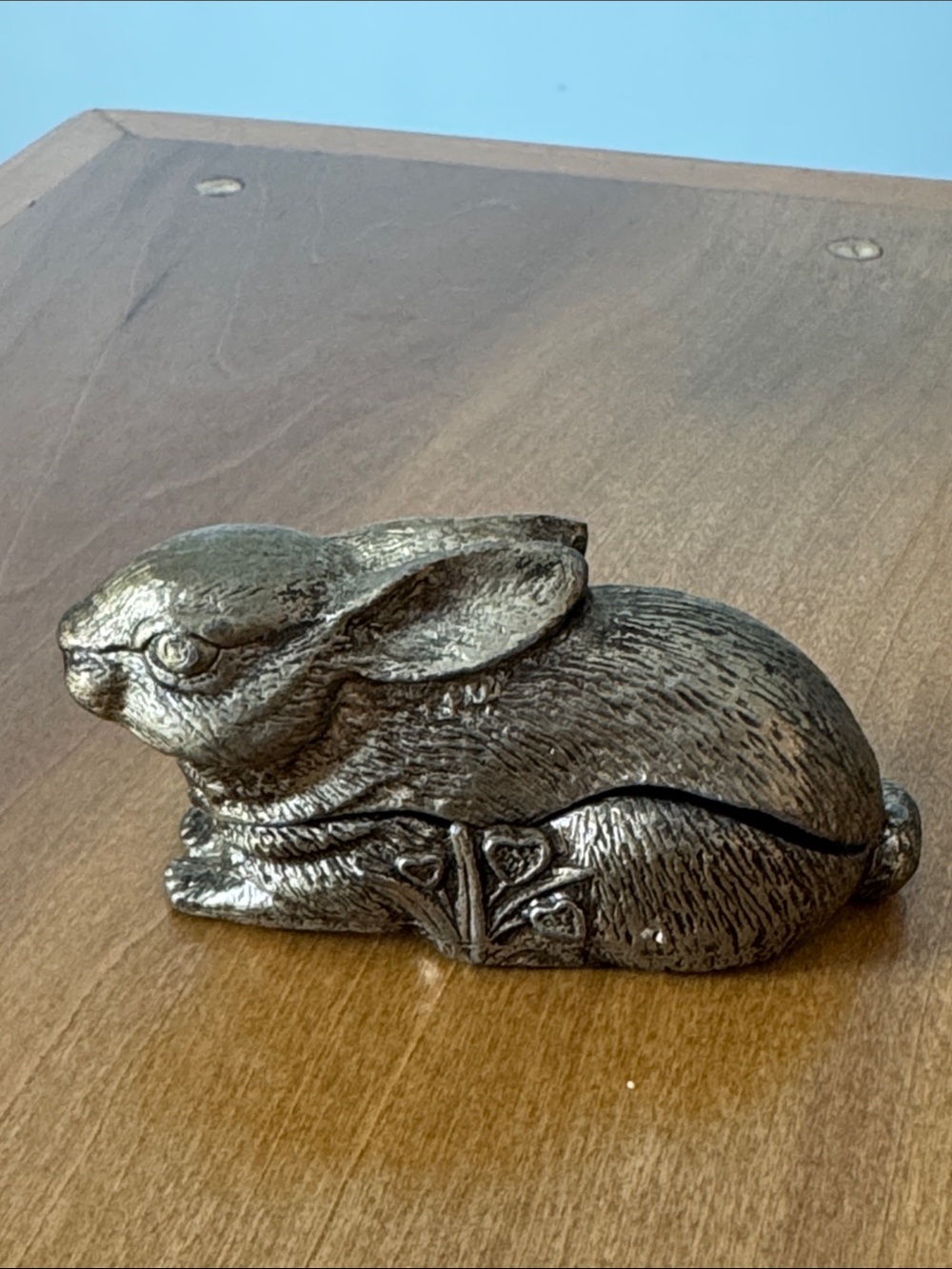 Metzke Pewter Bunny Rabbit Trinket Box USA 3.5" Heavy Heart Flowers 1985